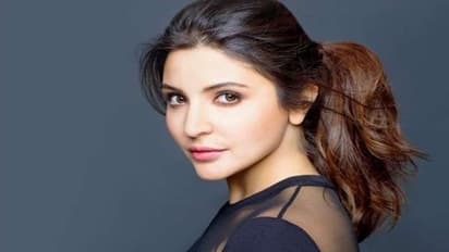 Instagram पर एक दूसरे को कड़ी टक्कर देती हैं इन क्रिकेटर्स की वाइफ, जानें किसके हैं कितने फॉलोअर्स