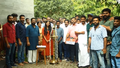 ശ്രീനാഥ് ഭാസി നായകനാവുന്ന 'നമുക്ക് കോടതിയില്‍ കാണാം'; ചിത്രീകരണം ആരംഭിച്ചു