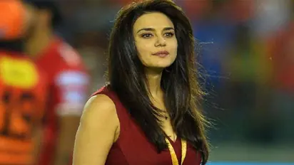 सैफ अली खान से लेकर सोनू सूद तक, जब मौत के मुंह से निकल कर लौटे ये 7 सितारे, जानें रोंगटे खड़ी करने वाली घटना