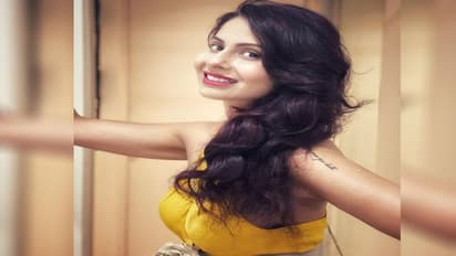 ক্যান্সারকে জয় করা কতটা যন্ত্রণাদায়ক, সোশ্যাল মিডিয়ায় ছবি শেয়ার করে জানালেন সারভাইবার ছবি মিত্তল