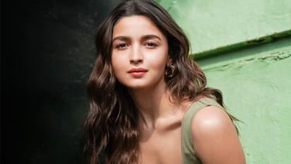 'ಬ್ರಹ್ಮಾಸ್ತ್ರ' ಟ್ರೈಲರ್ ರಿಲೀಸ್ ಬೆನ್ನಲ್ಲೇ ಸೌತ್ v/s ಬಾಲಿವುಡ್ ಬಗ್ಗೆ ಅಲಿಯಾ ಭಟ್ ಪ್ರತಿಕ್ರಿಯೆ 