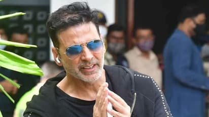 फ्लॉप फिल्मों के बाद भी अक्षय कुमार का जलवा बरकरार, नहीं लगा टाइगर श्रॉफ के साथ वाली फिल्म पर ब्रेक