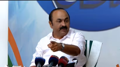 'രക്തസാക്ഷികളെ ഉണ്ടാക്കാന് ശ്രമം',കന്റോണ്മെന്റ് ഹൗസിലേക്ക് ക്രിമിനലുകളെ വിട്ടത് മുഖ്യമന്ത്രി: സതീശന്