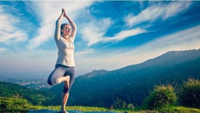 Yoga Day 2022: ఈ యోగాసనాలతో గుండె జబ్బులు మటుమాయం..!