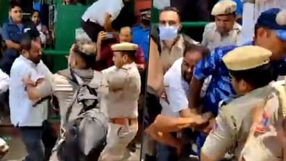 Congress alleges Delhi Police entered AICC office, manhandled cadre (Watch)