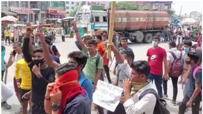 'സ്ഥിര ജോലിക്കുള്ള അവസരം നഷ്ടമാകും'; അഗ്നിപഥ് പദ്ധതിക്കെതിരെ ബിഹാറിൽ പ്രതിഷേധം; ടയറുകള് കത്തിച്ചു