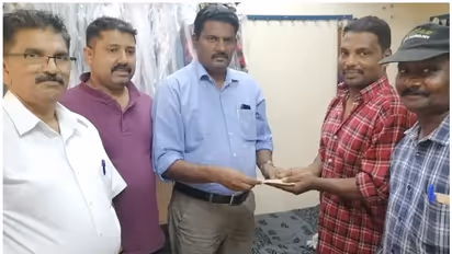 നട്ടെല്ലിന് പരിക്കേറ്റ് ദുരിതത്തിലായ പ്രവാസി മലയാളിയെ നാട്ടിലയച്ചു