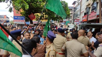  ബഫർ സോൺ; മൂന്ന് ജില്ലകളില്‍ യുഡിഎഫ് ഹര്‍ത്താല്‍, നിലമ്പൂരില്‍ വാഹനങ്ങള്‍ തടഞ്ഞു