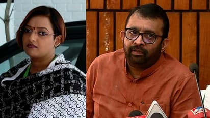 സ്വപ്നയുടെ ആരോപണങ്ങൾ നിഷേധിച്ച് ശ്രീരാമകൃഷ്ണൻ, 'അനാവശ്യ മെസേജുകൾ അയച്ചിട്ടില്ല, പാർട്ടിയോടാലോചിച്ച് നിയമനടപടി'