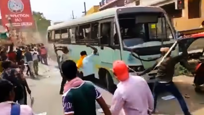 'Agnipath' scheme sparks outrage in Bihar; road, railway traffic disrupted