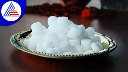 ஆன்மிகம் முதல் மருத்தும் வரை 'பச்சை கற்பூரத்தின்' பயன்கள்...எவ்வளவுனு தெரிஞ்சா ஷாக் ஆவிங்க..