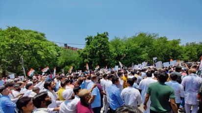 Congress protests: దేశవ్యాప్తంగా కాంగ్రెస్ ఆందోళ‌న‌లు.. హింసాత్మ‌కంగా మారిన నిర‌స‌న‌లు