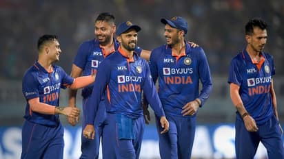 ഇന്ത്യയുടെ ലോകകപ്പ് ടീമിലെ 17-18 പേരെ തിരുമാനിച്ചു കഴിഞ്ഞുവെന്ന് സഞ്ജയ് ബംഗാര്‍