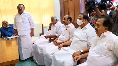 ലോക കേരള സഭയിൽ യുഡിഎഫ് പങ്കെടുക്കില്ല, പ്രവാസി പ്രതിനിധികളെ വിലക്കില്ല