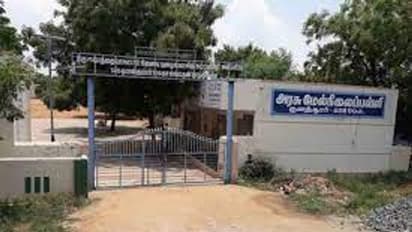 மாணவனிடம் சாதிய ரீதியாக பேசிய ஆசிரியர்.. சர்ச்சைக்குள்ளான ஆடியோ.. பள்ளிக்கு போலீஸ் பாதுகாப்பு..