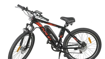 13 साल का लड़का 300 KM साइकिल चलाकर दिल्ली आया यूट्यूबर से मिलने, मगर वहां जो हुआ..