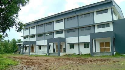  കിഫ്ബിയില്‍ ഉള്‍പ്പെടുത്തി 5 കോടി ചെലവിട്ട് നിര്‍മിച്ച സ്റ്റേഡ‍ിയം തകര്‍ച്ചയില്‍, ക്രമക്കേടെന്ന് ആരോപണം