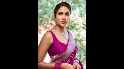 Lavanya Tripathi: అడవిలో వెన్నెల కాచినట్లు అందాల రాక్షసి ఫోజులు.. చూస్తూ ఉండిపోవాలనిపించే సొగసు 