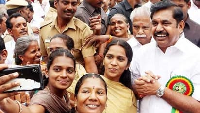 அதிமுக பொதுச்செயலாளர் இபிஎஸ் வாழ்க.!! ஓபிஎஸ் ஆப்சென்ட்..தொடரும் ஒற்றை தலைமை சர்ச்சை !