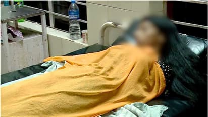 വീടിന് ഭീഷണിയായി മണ്ണെടുപ്പ്, ചോദ്യം ചെയ്ത യുവതിക്ക് ക്രൂര മര്ദ്ദനം; കേസെടുത്ത് പൊലീസ്