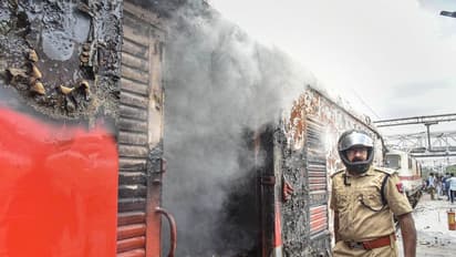 Agnipath protests spread to MP, Telangana; Army chief seeks out 'Agniveers'