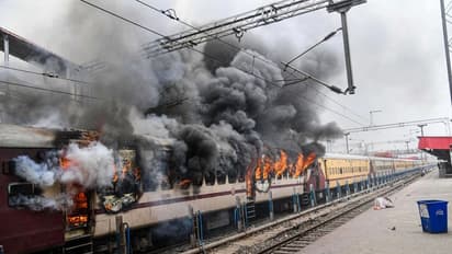 അഗ്നിപഥ് പ്രതിഷേധം: 340 ട്രെയിന്‍ സര്‍വീസുകളെ ബാധിച്ചതായി റെയില്‍വേ