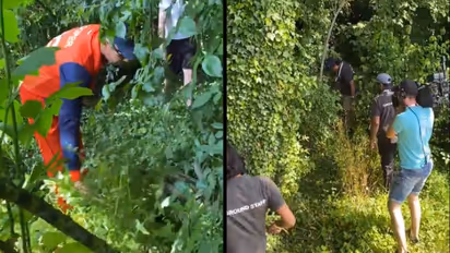 ക്യാമറയും കൂടെ ചാടട്ടേ... പൊന്തക്കാട്ടില്‍ പന്ത് തപ്പാനിറങ്ങി താരങ്ങളും ക്യാമറാമാന്‍മാരും- വീഡിയോ