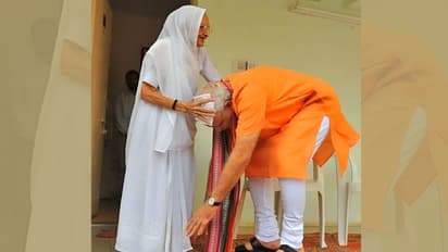 Heeraben Modi: PM Modi Mother: பிரதமர் மோடி அகமதாபாத் பயணம்: தாய் ஹீராபென் மருத்துவமனையில் அனுமதி: