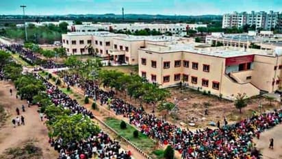 బాసర ట్రిపుల్ ఐటీ సమస్యలపై విద్యాశాఖ ఉన్నతాధికారులతో మంత్రి సబితా భేటీ