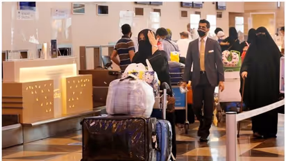 പ്രവാസികള്ക്ക് സൗദിയിലേക്ക് പ്രവേശിക്കാന് വാക്സിനേഷന് നിര്ബന്ധമില്ല