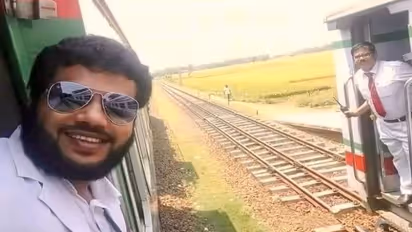 ये है पिता-पुत्र की अजब-गजब सेल्फी: फादर्स डे पर हो रही वायरल, लाखों ने देखी और हजारों ने पसंद किया