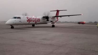 पटना एयरपोर्ट पर फ्लाइट में लगी आग: कराई इमरजेंसी लैंडिंग, आग की लपटों के बीच 185 यात्रियों को निकाला गया