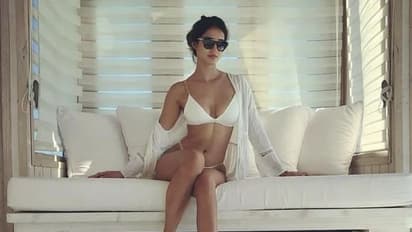 শাড়ির-ভাঁজে, বুকের-খাঁজে পুরুষদের ঘুম কেড়েছেন দিশা!