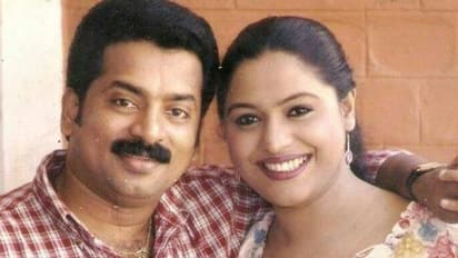 '16 വയസില്‍ നാടകം അഭിനയിക്കാന്‍ പോയി, കുടുംബത്തെ രക്ഷിച്ചു, കടങ്ങൾ വീട്ടി'; ലക്ഷ്മി പ്രിയയുടെ ഭർത്താവ്