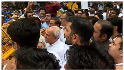 രാഹുലിനെതിരായ ഇ ഡി നടപടി: ജന്തര്മന്തര് പ്രക്ഷുബ്ധം, പൊലീസും പ്രവര്ത്തകരും തമ്മില് ഉന്തുംതള്ളും