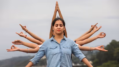 इंटरनेशनल योग दिवस के पहले यंगस्टर्स ने की प्रैक्टिस, कश्मीर से कन्याकुमारी तक होंगे प्रोग्राम्स