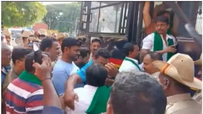 മോദിയുടെ കർണാടക സന്ദർശനം: പ്രതിഷേധിക്കാനൊരുങ്ങിയ കോൺഗ്രസ് കർഷക സംഘടന പ്രവർത്തകർ കസ്റ്റഡിയിൽ