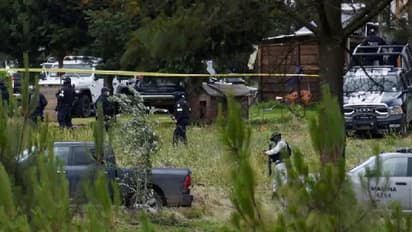 ക്രിമിനലുകൾക്കൊപ്പം കൊല്ലപ്പെട്ട് കുരങ്ങൻ, ധരിച്ചിരിക്കുന്നത് ബുള്ളറ്റ് പ്രൂഫ് വസ്ത്രം, സോഷ്യൽമീഡിയയിൽ ചർച്ച