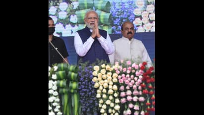 PM Modi: మైసూరులో ముద్రయోజన లబ్దిదారులతో ముచ్చటించిన ప్రధాని మోడీ