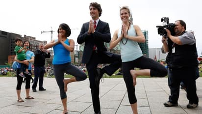 पीएम मोदी ही नहीं, इस देश के प्रधानमंत्री भी हैं योग प्रेमी, योगा पोज देख छूट जाएंगे पसीने