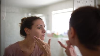 सावधान! क्या खूबसूरत दिखने के लिए आप भी रहते है हमेशा कॉन्शियस, हो सकता है body dysmorphic disorder