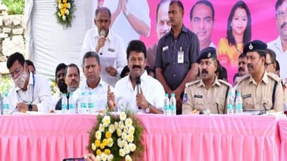 ఆషాడ మాస బోనాలకు హైదరాబాద్ ముస్తాబు... గోల్కొండలో ఏర్పాట్లను పరిశీలించిన మంత్రి తలసాని