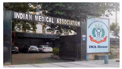 'സസ്പെൻഷൻ പരമ്പര അപഹാസ്യം, ജനങ്ങളുടെ കണ്ണിൽ പൊടിയിടാൻ', ആരോഗ്യമന്ത്രിക്കെതിരെ ഐഎംഎ