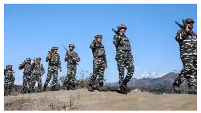 CRPF: சிஆர்பிஎப் வீரர்களுக்கு புதிய கட்டுப்பாடு:  புதிய வழிகாட்டி விதிகள் வெளியிட்டு எச்சரிக்கை