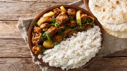 रोटी और चावल को भूलकर भी एक साथ ना खाएं, शरीर की बदल सकती है 'बनावट'