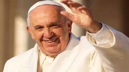 বিয়ের আগে শারীরিক মিলনে না করাটাই প্রকৃত ভালবাসা-ফ্রান্সিসের বিতর্কিত মন্তব্যে মিশ্র প্রতিক্রিয়া নেটিজেনদের