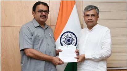 K Rail : 'നിലപാടിൽ മാറ്റമില്ല'; സില്വര് ലൈനിന് കേന്ദ്രാനുമതിയില്ലെന്ന് കെ മുരളീധരൻ