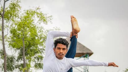 Vijayapura: ರಾಷ್ಟ್ರ ಮಟ್ಟದಲ್ಲಿ ಮುಸ್ಲಿಂ ಯುವಕನ ಯೋಗ ಸಾಧನೆ..!