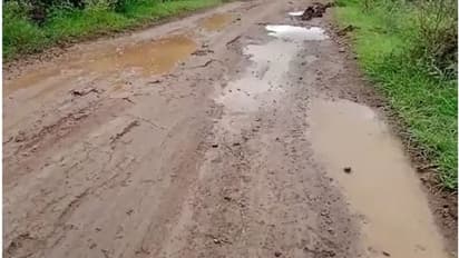 ದಶಕದಿಂದಲೂ ದುರಸ್ತಿ ಕಾಣದ ರಸ್ತೆ, ಸಂಶಿ-ಗುಡಗೇರಿಗೆ ಸಂಪರ್ಕ ಕಲ್ಪಿಸುವ ಮುಖ್ಯರಸ್ತೆಯ ದುಸ್ಥಿತಿ