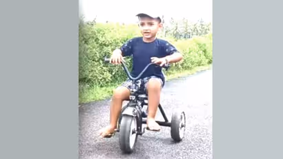 ഈ സൈക്കിളിൽ മിഖൈവ് ചവിട്ടിക്കയറിയത് ഇന്ത്യ ബുക്ക് ഓഫ് റെക്കോഡ്സിലേക്ക്